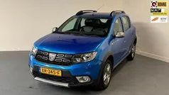 Blauw Gebruikt 2016 Dacia Sandero Lauréate Hatchback | € 7.950 (Eerlijke prijs)