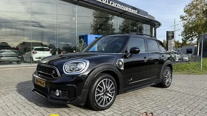 Zwart Gebruikt 2019 Mini John Cooper Works Countryman Chili SUV | € 25.945 (Eerlijke prijs)