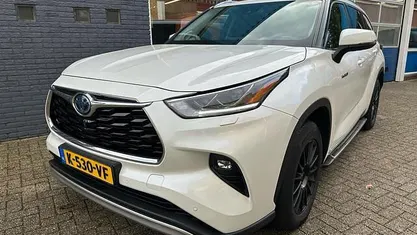 Wit Occasion 2021 Toyota Highlander SUV | € 49.500 (Eerlijke prijs)