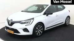 Gebruikt 2023 Renault Clio V Equilibre Hatchback | € 22.935 (Eerlijke prijs)