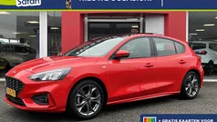 Rood Gebruikt 2020 Ford Focus Business Edition Hatchback | € 17.620 (Eerlijke prijs)