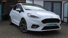Wit Gebruikt 2021 Ford Fiesta ST-Line X Hatchback | € 18.490 (Eerlijke prijs)