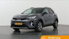 Grijs Gebruikt 2021 Kia Stonic SUV | € 17.935 (Eerlijke prijs)