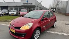 Rood Gebruikt 2008 Renault Clio II Rip Curl Hatchback | € 2.649 (Eerlijke prijs)