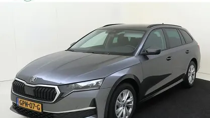 Occasion Skoda Octavia Selection 116 PK (85 kW) 2024 Grijs Stationwagen