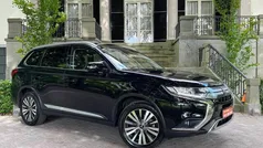 Zwart Gebruikt 2020 Mitsubishi Outlander SUV | € 22.745 (Eerlijke prijs)
