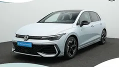 Blauw Gebruikt 2025 VW Golf VIII R-line Edition Hatchback | € 37.900 (Eerlijke prijs)