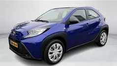 Gebruikt 2024 Toyota Aygo Play Hatchback | € 17.990 (Eerlijke prijs)