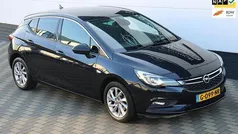 Blauw Gebruikt 2019 Opel Astra Selection Hatchback | € 9.995 (Eerlijke prijs)