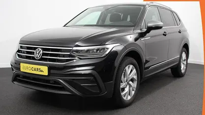 Zwart Gebruikt 2022 VW Tiguan Life SUV | € 31.890 (Goede deal)
