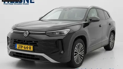 Zwart Occasion 2025 VW Tayron Life SUV | € 47.745 (Eerlijke prijs)