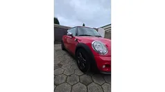 Rood (metallic) Gebruikt 2011 Mini ONE Pepper Hatchback | € 2.199 (Super prijs)