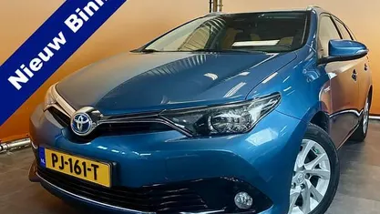 Blauw Occasion 2017 Toyota Auris Touring Sports Stationwagen | € 14.900 (Eerlijke prijs)