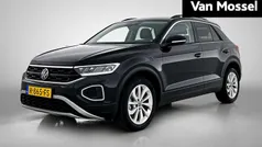 Zwart Gebruikt 2022 VW T-Roc Pro SUV | € 23.900 (Eerlijke prijs)