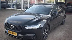 Zwart Gebruikt 2022 Volvo V90 R-Design Stationwagen | € 33.795 (Eerlijke prijs)