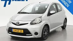 Grijs Gebruikt 2013 Toyota Aygo Hatchback | € 7.900 (Eerlijke prijs)