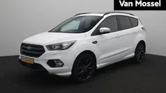 Wit Gebruikt 2018 Ford Kuga ST-Line SUV | € 16.995 (Eerlijke prijs)