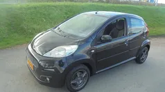 Zwart Gebruikt 2013 Peugeot 107 Active Hatchback | € 4.450 (Eerlijke prijs)
