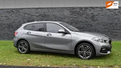 Zilver Gebruikt 2023 BMW 118 Sport Line Hatchback | € 27.440 (Eerlijke prijs)