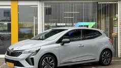 Gebruikt 2024 Renault Clio V Techno Hatchback | € 24.595 (Eerlijke prijs)