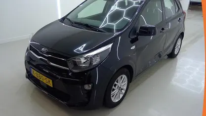 Zwart Gebruikt 2021 Kia Picanto Hatchback | € 9.990 (Goede deal)