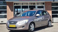Gebruikt 2008 Kia Ceed 2 Hatchback | € 2.450 (Eerlijke prijs)
