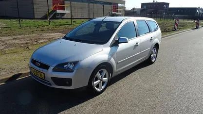 Occasion Ford Focus Ambiente 125 PK (91 kW) 2008 Grijs Stationwagen