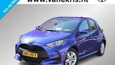 Blauw Gebruikt 2025 Toyota Yaris Hybrid Comfort Hatchback | € 25.666 (Eerlijke prijs)