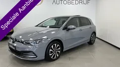 Grijs Gebruikt 2022 VW Golf VIII Active Hatchback | € 27.545 (Eerlijke prijs)