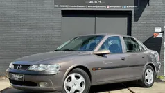 Gebruikt 1998 Opel Vectra Sedan | € 2.450 (Eerlijke prijs)