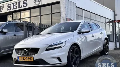 Occasion 2016 Volvo V40 R-Design Hatchback | € 15.950 (Eerlijke prijs)