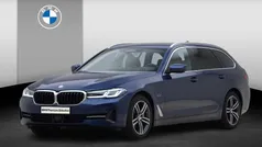 Blauw Gebruikt 2022 BMW 530e Stationwagen | € 37.900 (Goede deal)