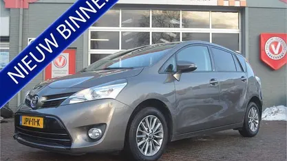 Grijs Occasion 2016 Toyota Verso Limited MPV | € 14.500 (Eerlijke prijs)