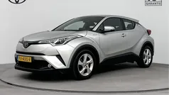 Gebruikt 2017 Toyota C-HR SUV | € 17.900 (Eerlijke prijs)