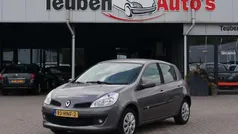 Grijs Gebruikt 2009 Renault Clio II Dynamique Hatchback | € 3.895 (Eerlijke prijs)