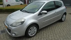 Grijs Gebruikt 2010 Renault Clio II Collection Hatchback | € 2.450 (Eerlijke prijs)
