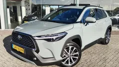 Groen Gebruikt 2024 Toyota Corolla Hybrid Style MPV | € 35.495 (Goede deal)