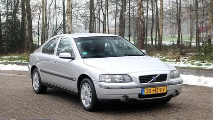 Grijs Occasion 2004 Volvo S60 Sedan | € 1.499 (Goede deal)