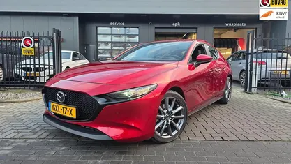 Rood Gebruikt 2025 Mazda 3 Comfort Hatchback | € 24.950 (Super prijs)