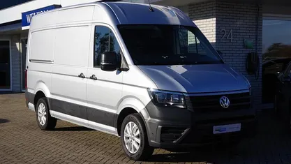 Grijs (metallic) Occasion 2023 VW Crafter S Van | € 26.950 (Eerlijke prijs)