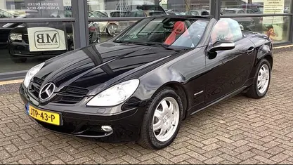 Zwart Occasion 2005 Mercedes SLK200 Cabriolet | € 10.995 (Eerlijke prijs)