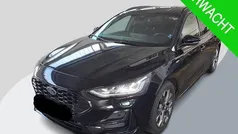 Zwart Gebruikt 2024 Ford Focus ST-Line Stationwagen | € 27.800 (Eerlijke prijs)