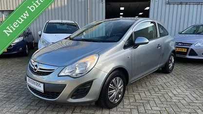 Gebruikt 2011 Opel Corsa Edition Hatchback | € 3.490 (Eerlijke prijs)