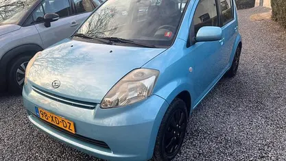 Occasion Daihatsu Sirion 69 PK (50 kW) 2007 Blauw Hatchback