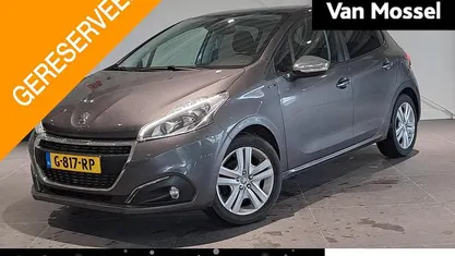 Occasion 2019 Peugeot 208 Signature Sky Hatchback | € 9.940 (Super prijs)