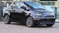 Zwart Nieuw 2025 Fiat 500e Urban Hatchback | € 23.995 (Super prijs)