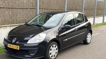 Occasion Renault Clio II 75 PK (55 kW) 2007 Hatchback