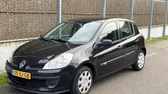 Gebruikt 2007 Renault Clio II Hatchback | € 2.650 (Eerlijke prijs)