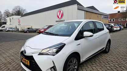 Gebruikt 2017 Toyota Yaris Hybrid Executive Hatchback | € 15.750 (Eerlijke prijs)