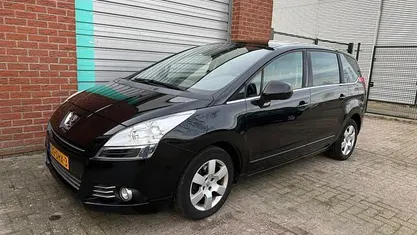 Occasion Peugeot 5008 Family 157 PK (115 kW) 2011 Zwart MPV